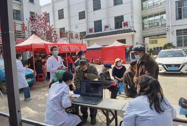 卒中：重在预防！四川蓝生脑科医院开展世界卒中日义诊活动