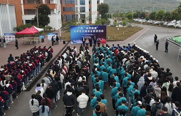 桂溪街道和平社区开展“文明实践我是行动者”文明交通主题宣传活动