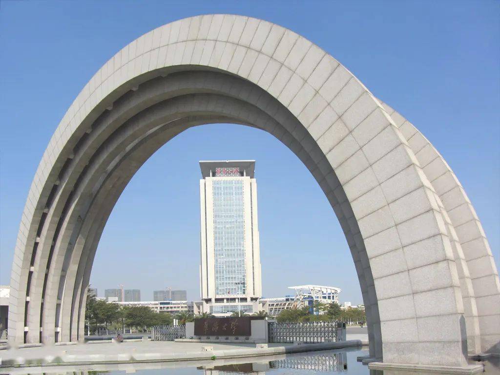 追梦科学 点亮未来 四川师大附中外国语学校开展第二期成长讲座