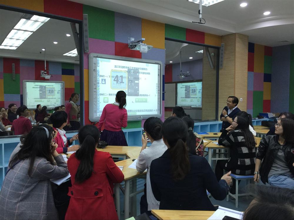 “智”引方向 “慧”见成长