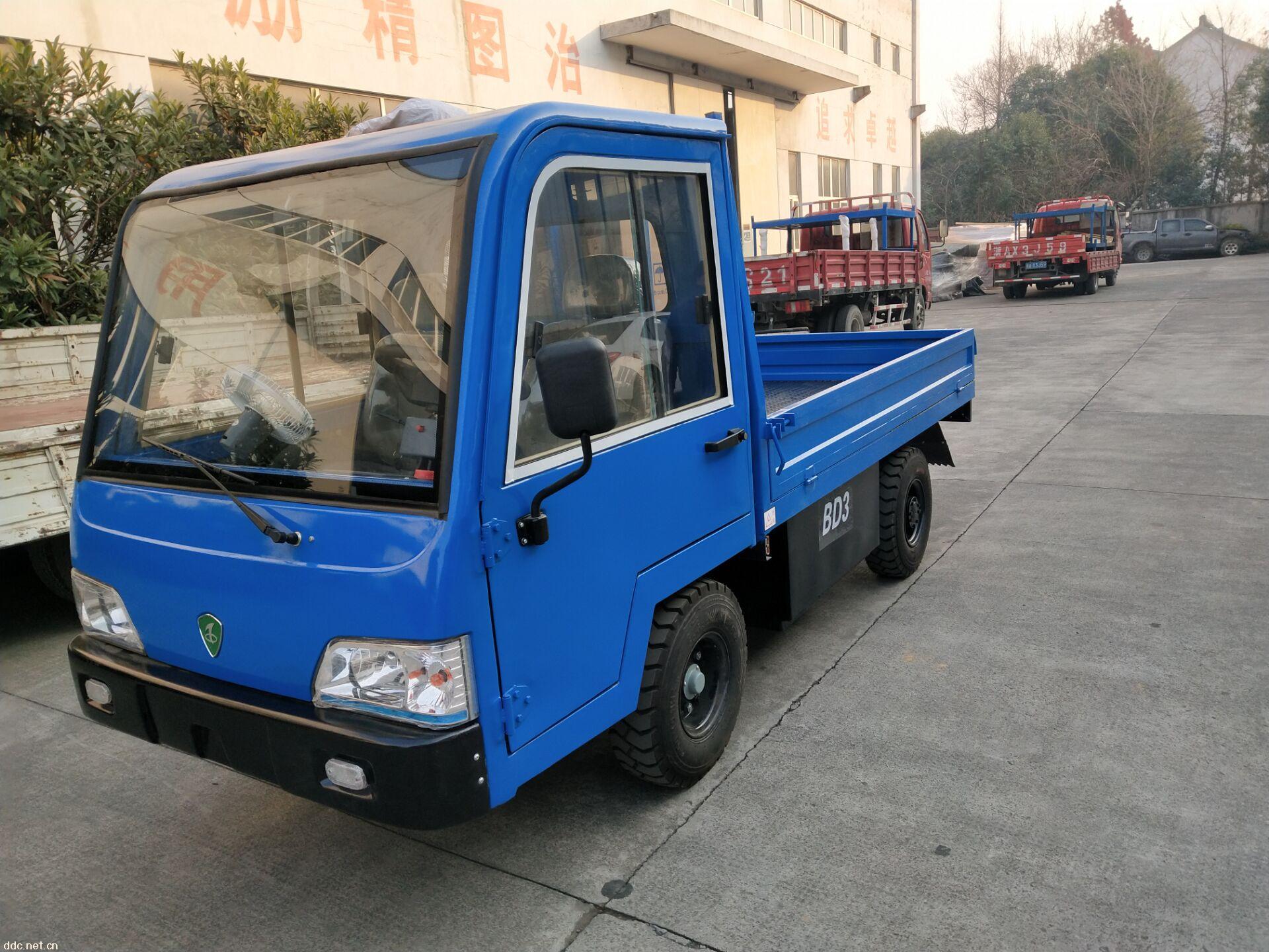 【谋治2号】货车意外落水 九龙公安及时救援！