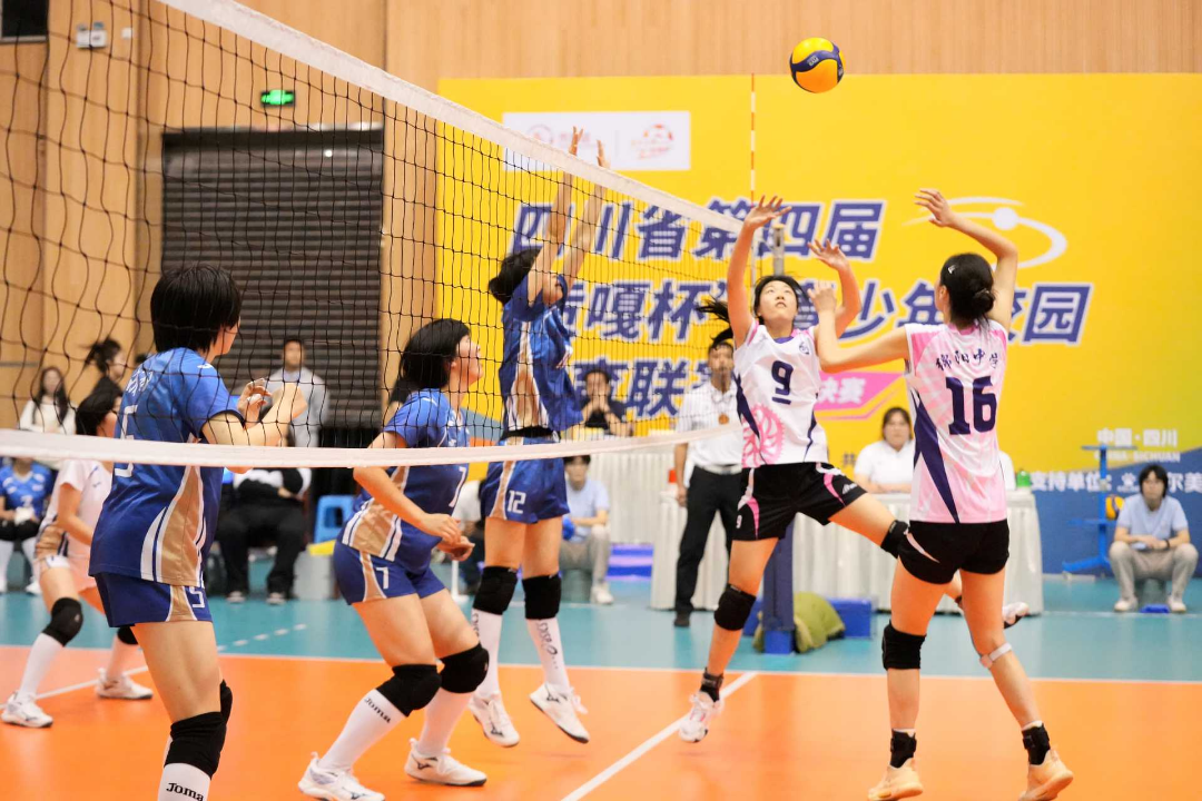 再次突破！“贡嘎杯”晋级四强，主场赛带回龙泉驿！