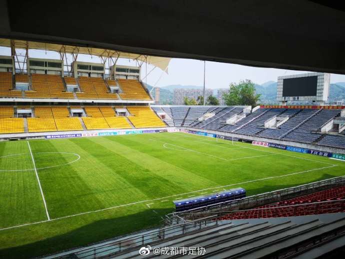 再次突破！“贡嘎杯”晋级四强，主场赛带回龙泉驿！