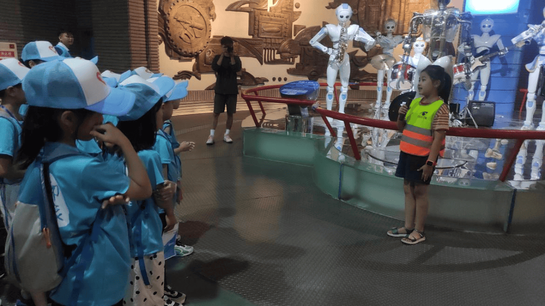 桂溪街道和平社区开展走进方志馆——“小小讲解员”观摩活动