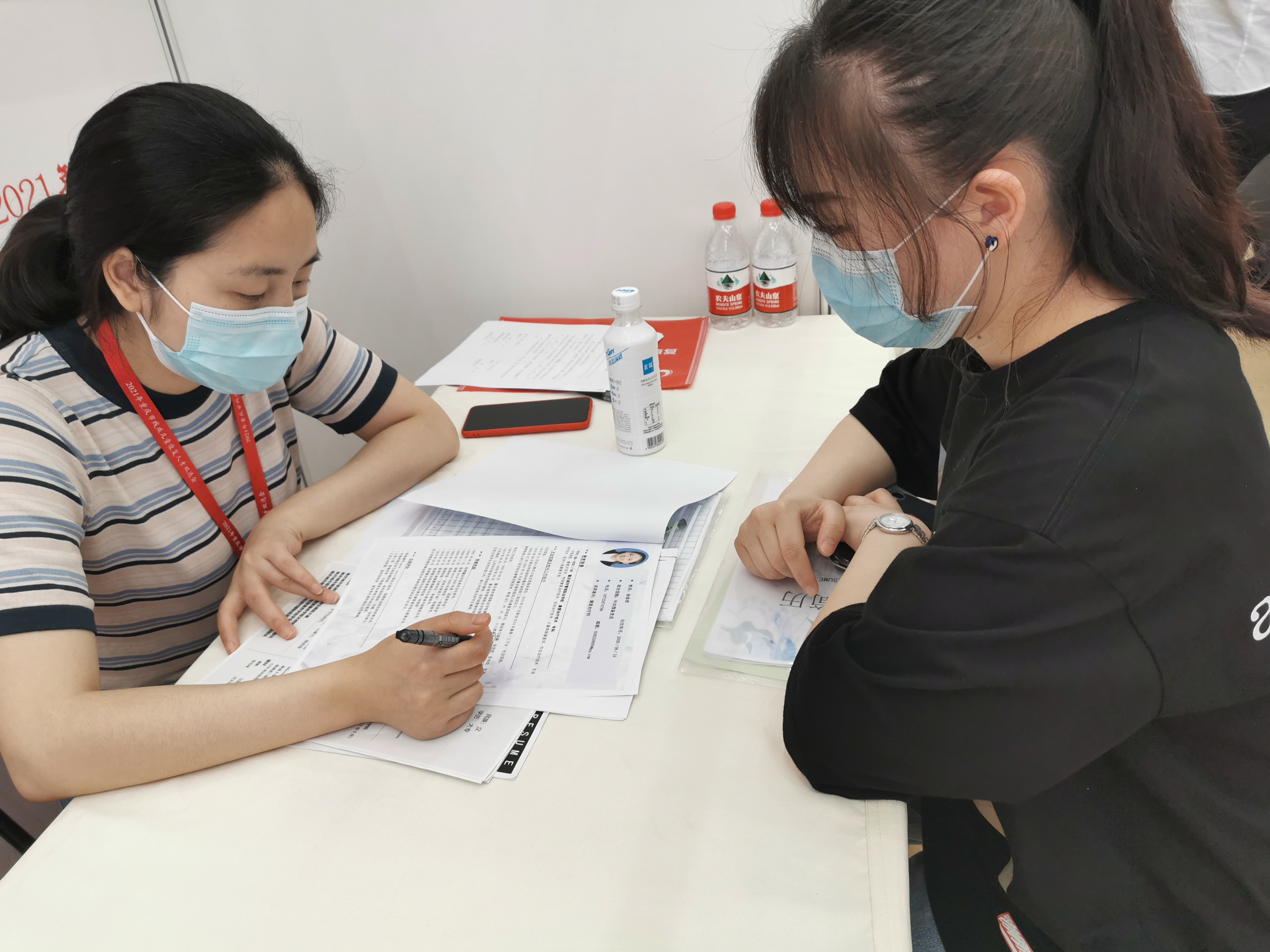 桂溪街道和平社区开展走进方志馆——“小小讲解员”现场面试活动