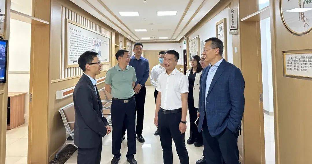 八校联盟同发展 组团帮扶促振兴