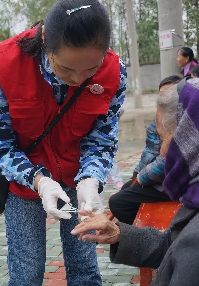 守护夕阳红 健康送温暖