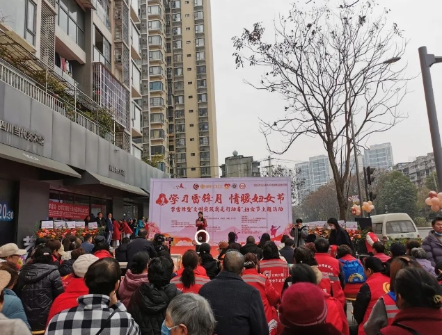 简约不简单,新时代中式颁证仪式让金牛幸福满屏