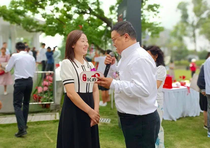 简约不简单,新时代中式颁证仪式让金牛幸福满屏