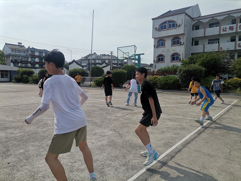 兴隆湖社区：“布袋精灵”暑期托管，解除企业职工“后顾之忧”