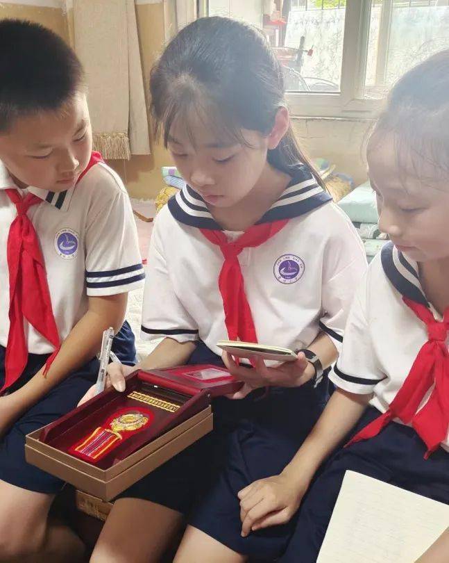 致敬园丁 铸就教育辉煌