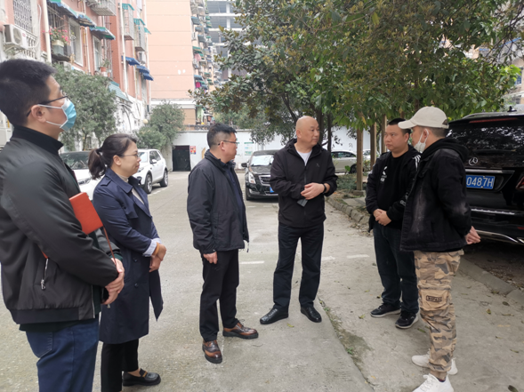 桂溪街道和平社区开展党建引领基层治理 结对共建座谈会暨“中秋慰问暖人心 党建共建促帮扶 ”活动