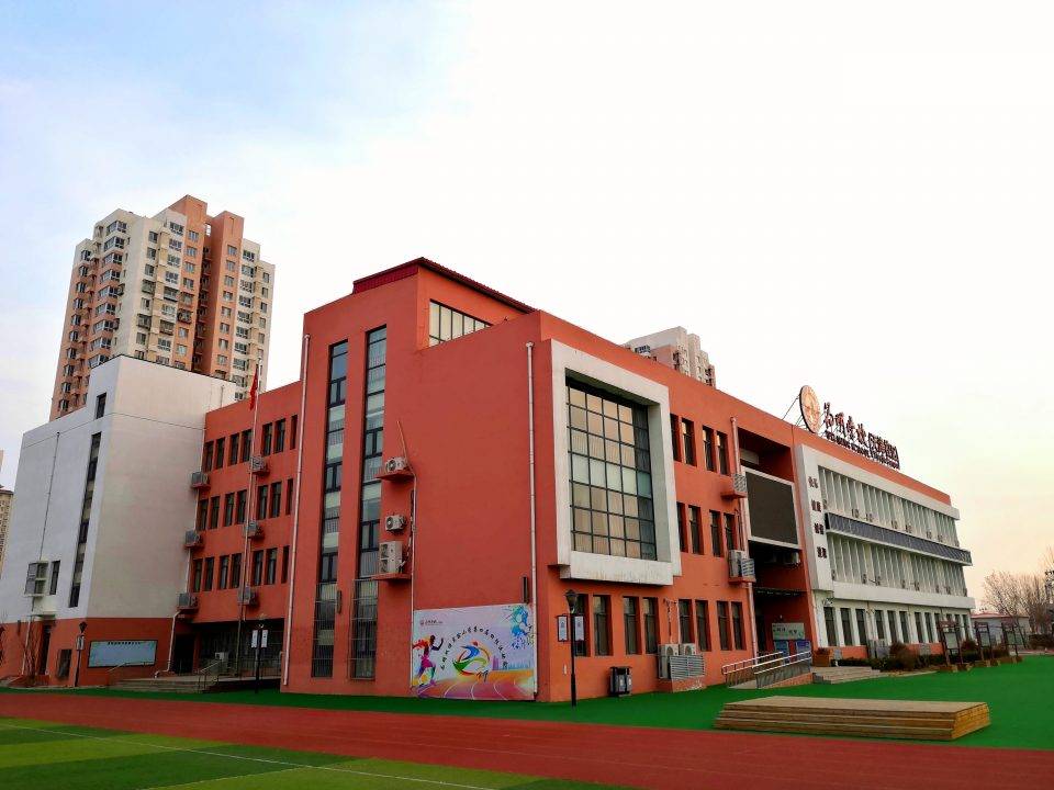 办一所有品质的特色学校