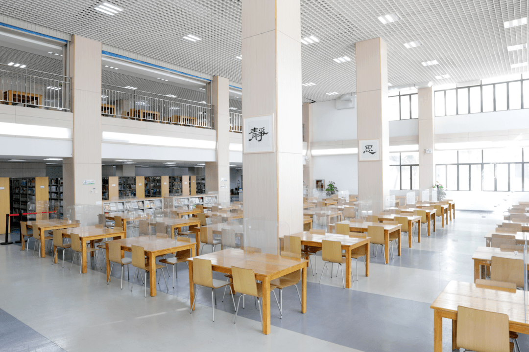 办一所有品质的特色学校