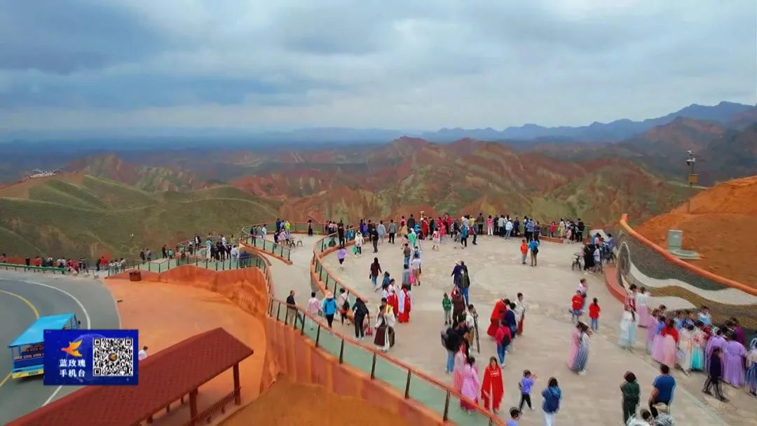 【扶贫1+1】成都：青羊区脱贫“软硬兼修” 情融“太阳谷”