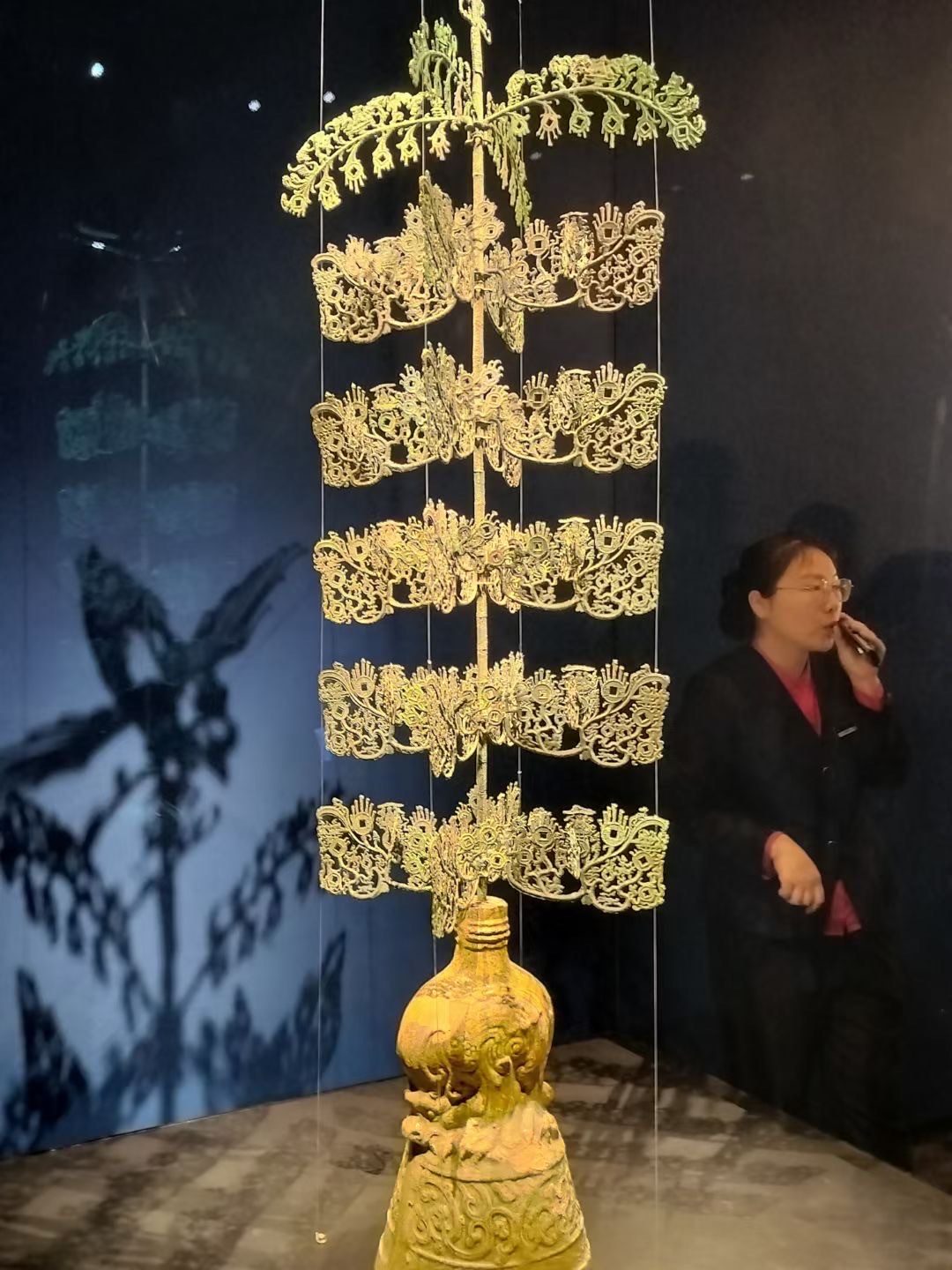 “沉睡三千年 一醒惊天下”