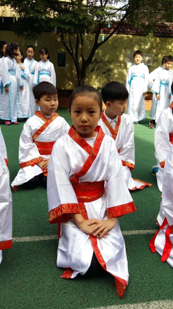 “跟随岐黄，走进绿水青山” 山泉小学志愿者环保活动圆满结束