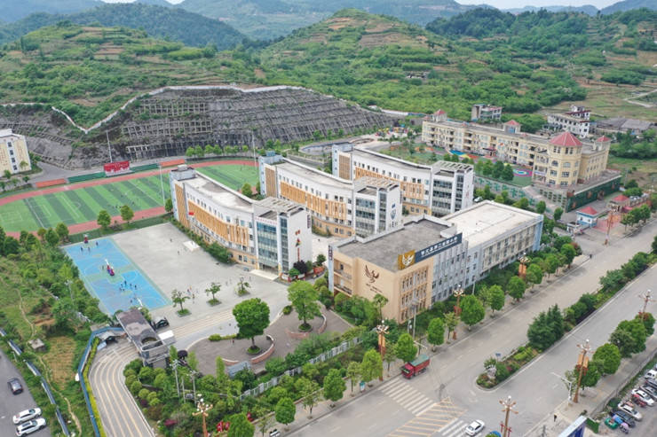 立足课堂改革 推动县域高中高质量发展